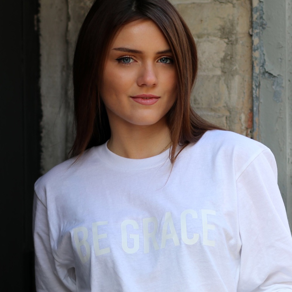ART OF BEING// BE GRACE 70S TEE